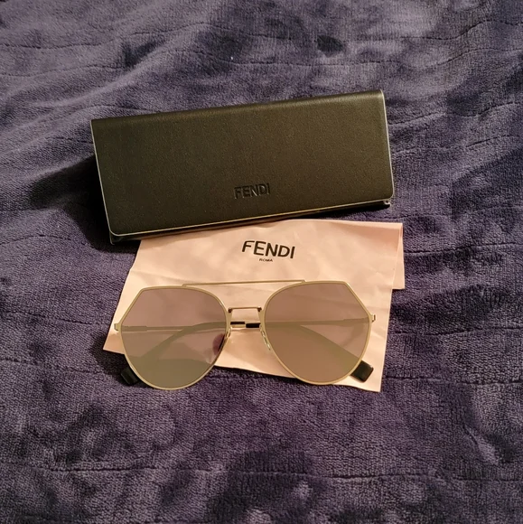 Fendi | Accessories | Fendi Sunglasses | Poshmark display picture 3